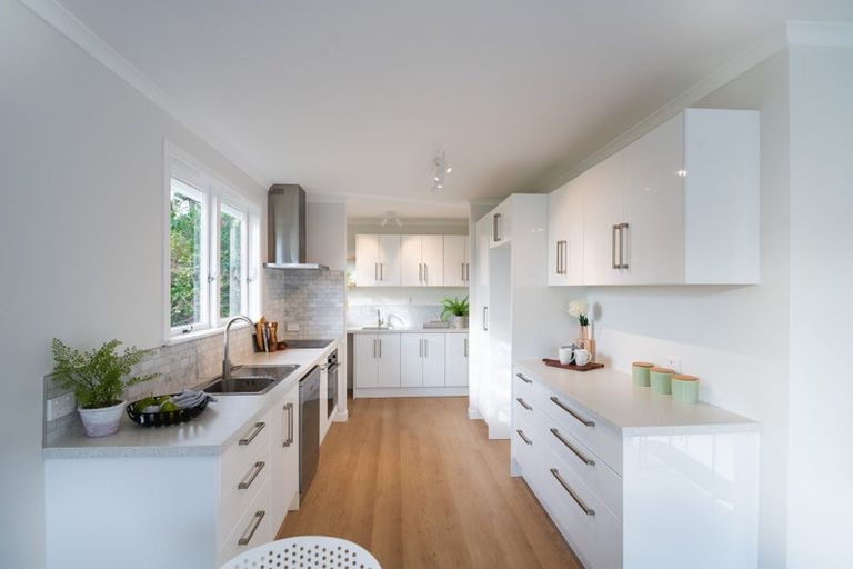 Photo of property in 4 Mayfair Place, Tawa, Wellington, 5028