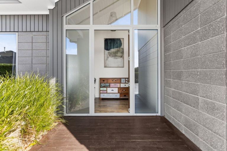 Photo of property in 37 Jarrett Terrace, Leamington, Cambridge, 3432