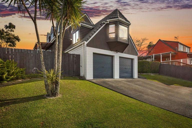 Photo of property in 64 Granville Drive, Massey, Auckland, 0614