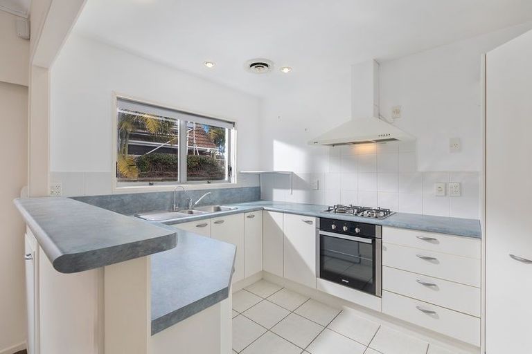 Photo of property in 3/37 Craig Road, Milford, Auckland, 0620