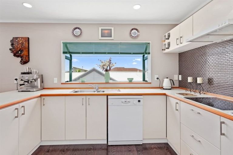 Photo of property in 96b Ocean Road, Ohope, 3121