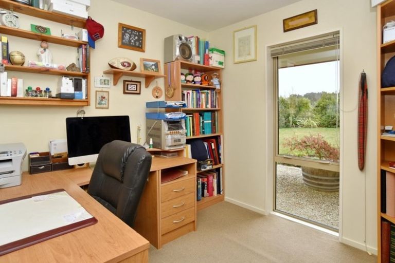 Photo of property in 12 Fergus Road, Loburn, Rangiora, 7472