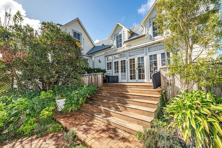 Photo of property in 1022 No 2 Line, Fordell, Whanganui, 4572