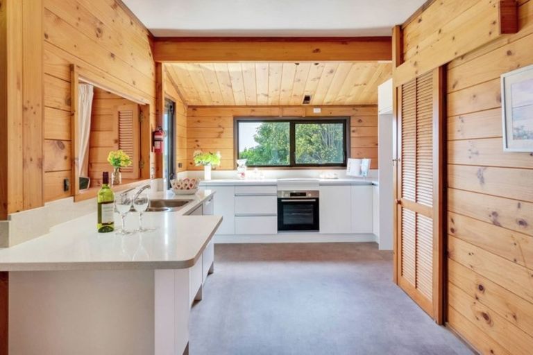 Photo of property in 124b Sandspit Road, Shelly Park, Auckland, 2014