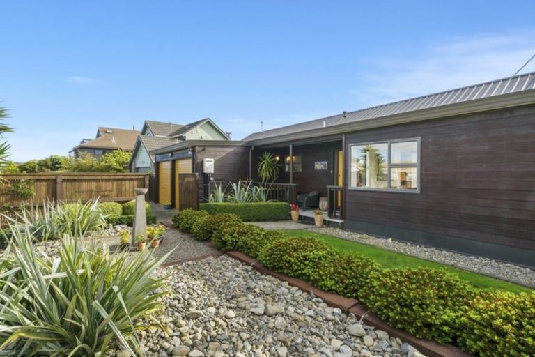 Photo of property in 5 Pendeen Place, Camborne, Porirua, 5026