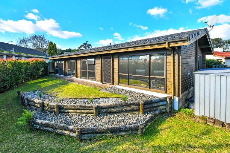 Photo of property in 137 Everglade Drive, Totara Heights, Auckland, 2105