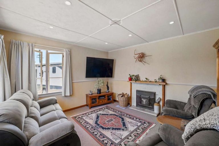 Photo of property in 70 Tapuihikitia Road, Te Karaka, 4094