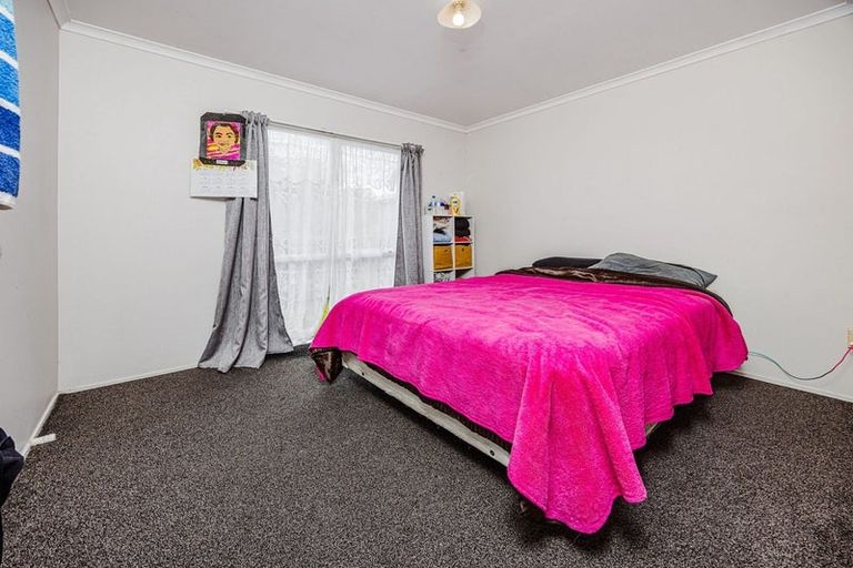 Photo of property in 1/20 Solveig Place, Randwick Park, Auckland, 2105