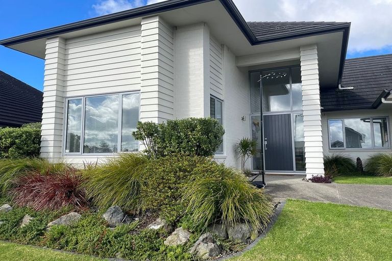 Photo of property in 17 Outlook Terrace, Silverdale, 0932