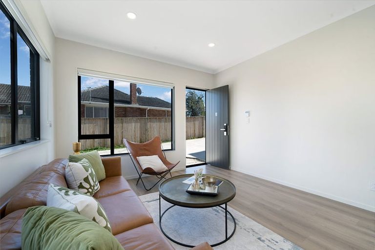 Photo of property in 22b Toru Street, Te Atatu Peninsula, Auckland, 0610