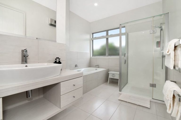 Photo of property in 24 Riddington Rise, Ohauiti, Tauranga, 3112