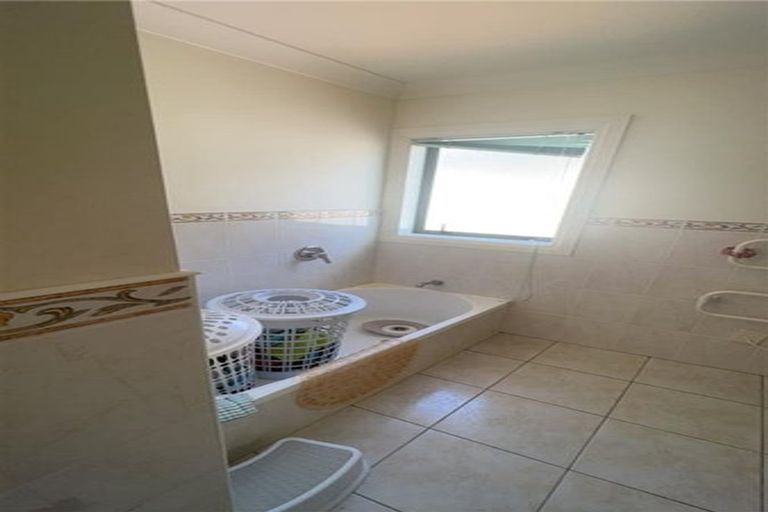 Photo of property in 155c Hobsonville Road, West Harbour, Auckland, 0618