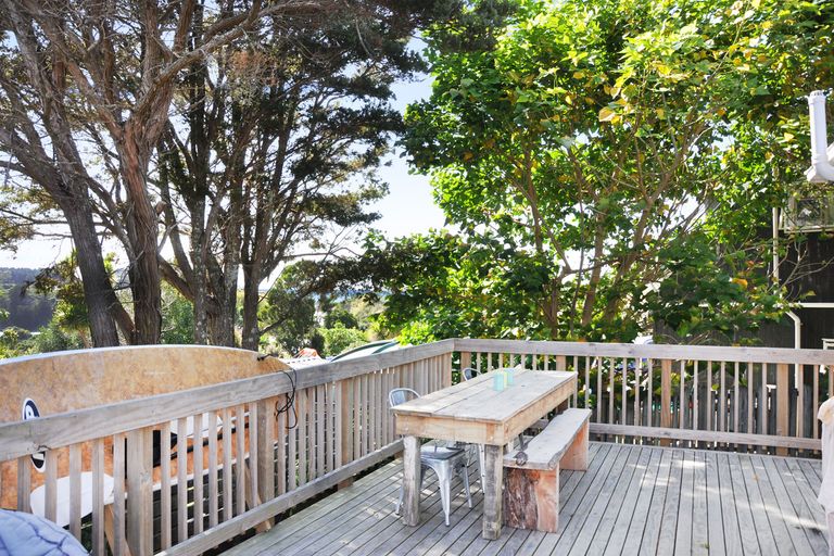 Photo of property in 23 Cumberland Street, Leigh, 0985