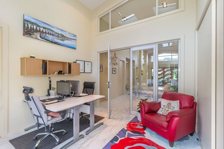 Photo of property in 15 Tarahunga Road, Levin, 5571