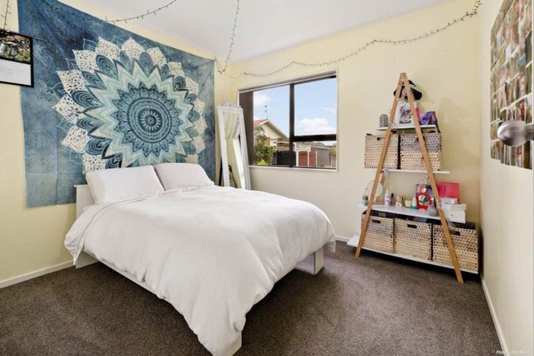 Photo of property in 1/132 Wellington Street, Pukekohe, 2120