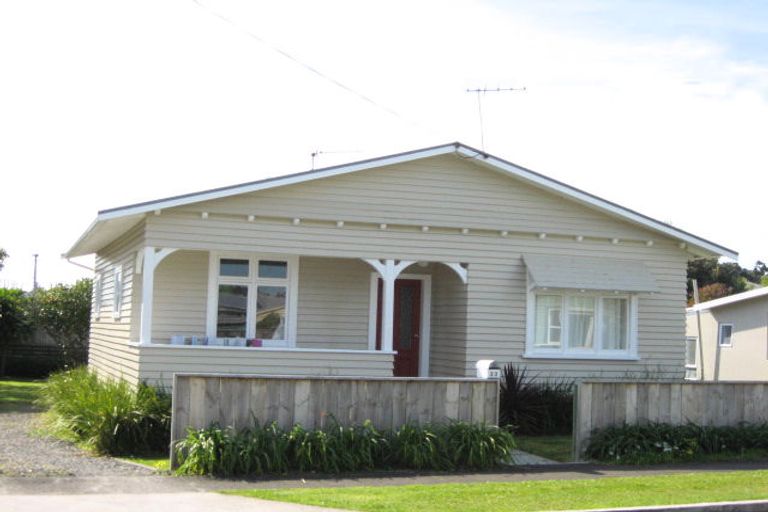 Photo of property in 33 Weymouth Street, New Plymouth, 4310