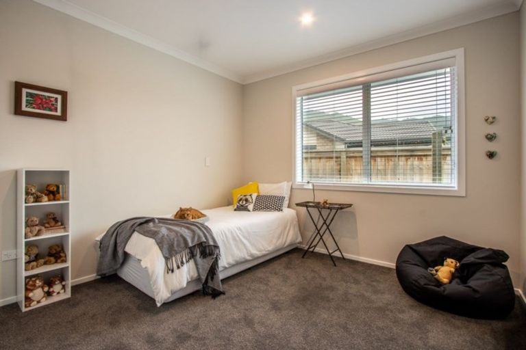 Photo of property in 37 Waipunahau Road, Waikanae, 5036