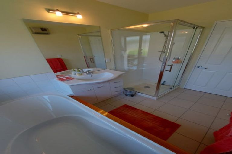 Photo of property in 19 Dunsford Close, Halswell, Christchurch, 8025