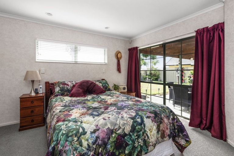 Photo of property in 10 Rosehill Way, Taradale, Napier, 4112
