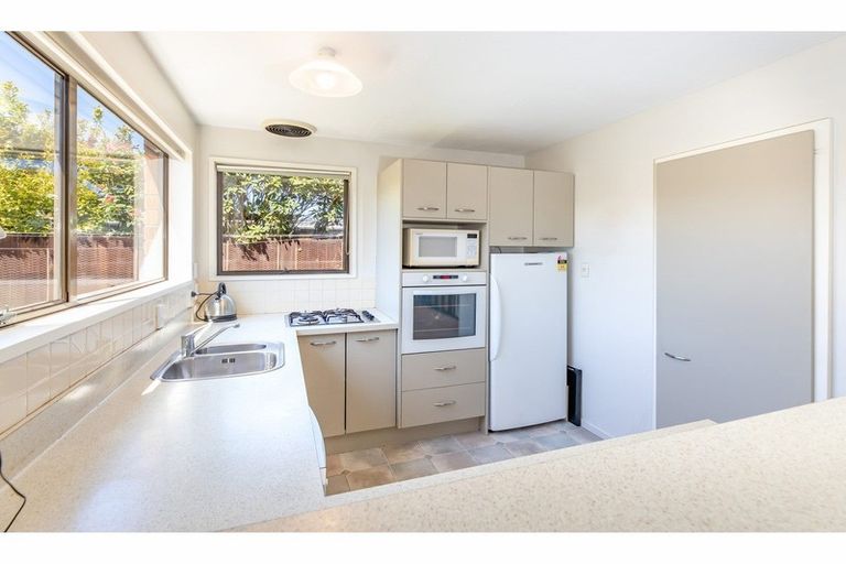 Photo of property in 24 Lodge Place, Ilam, Christchurch, 8041