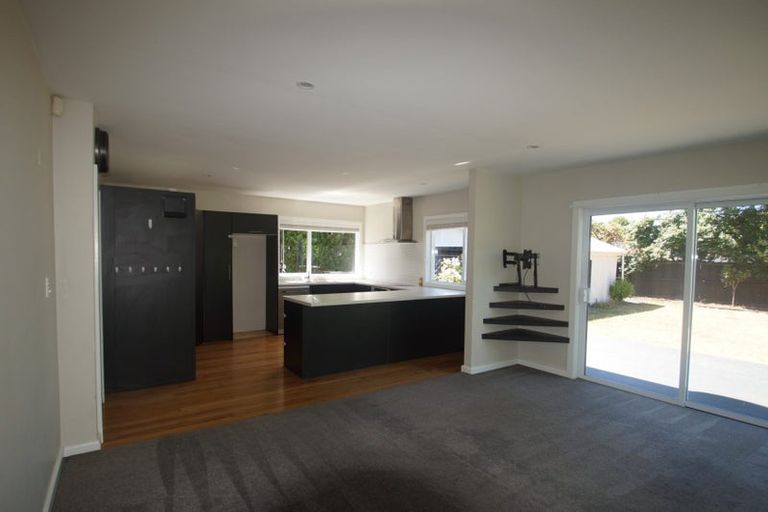 Photo of property in 27 Aorangi Road, Bryndwr, Christchurch, 8053