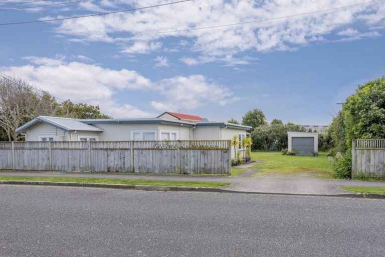 Photo of property in 260 Rangiuru Road, Otaki, 5512