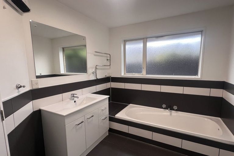 Photo of property in 8 Tankerville Road, Hoon Hay, Christchurch, 8025