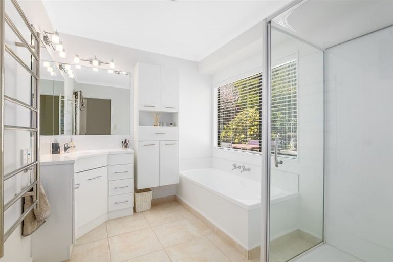 Photo of property in 39 Leeward Drive, Whitby, Porirua, 5024