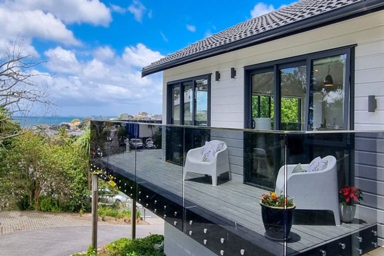 Photo of property in 1/16 Clematis Avenue, Murrays Bay, Auckland, 0630