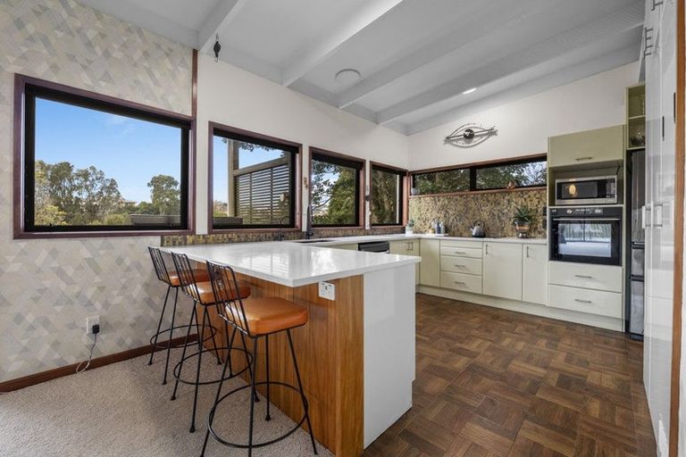 Photo of property in 23 Montana Place, Merrilands, New Plymouth, 4312