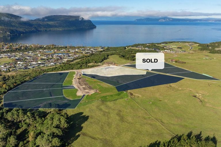 Photo of property in 6 Scarlet Drive, Ranui, Auckland, 0612