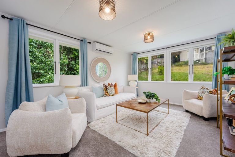 Photo of property in 27a Langton Road, Stanmore Bay, Whangaparaoa, 0932