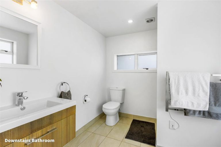 Photo of property in 1100a Whangaparaoa Road, Tindalls Beach, Whangaparaoa, 0930