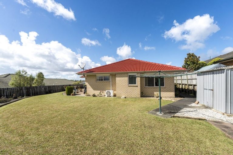 Photo of property in 4 Sandhurst Rise, Henderson, Auckland, 0612