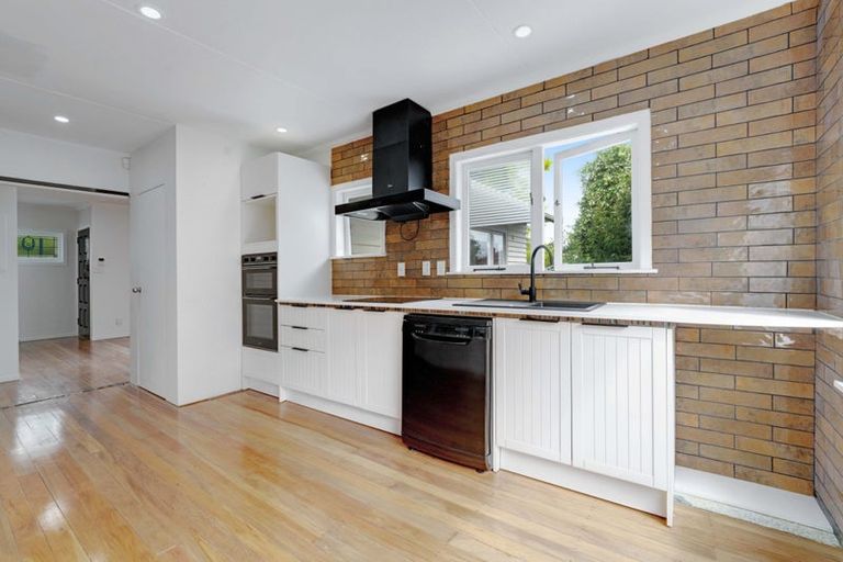 Photo of property in 4 Brough Road, Manurewa East, Auckland, 2102