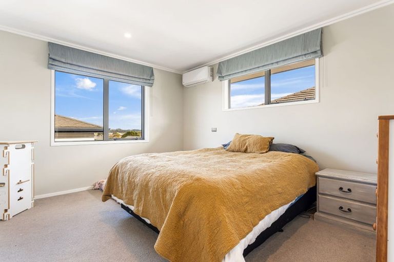 Photo of property in 1 Reserva Crescent, Kumeu, 0810