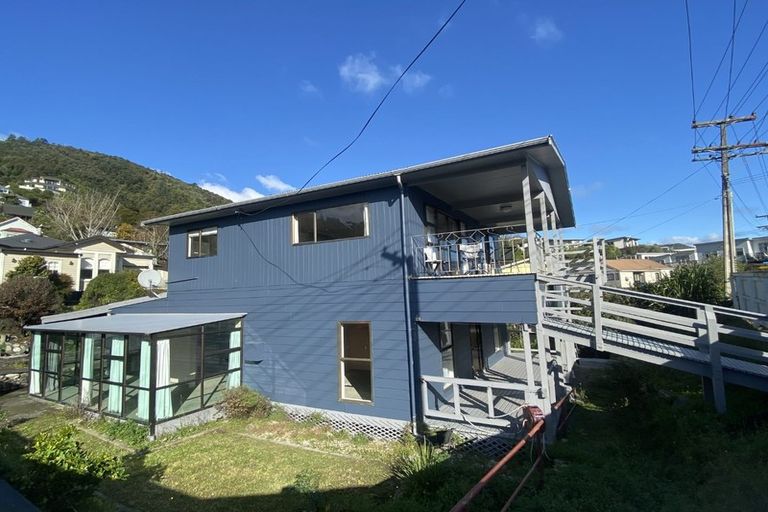 Photo of property in 62 Waikawa Road, Picton, 7220