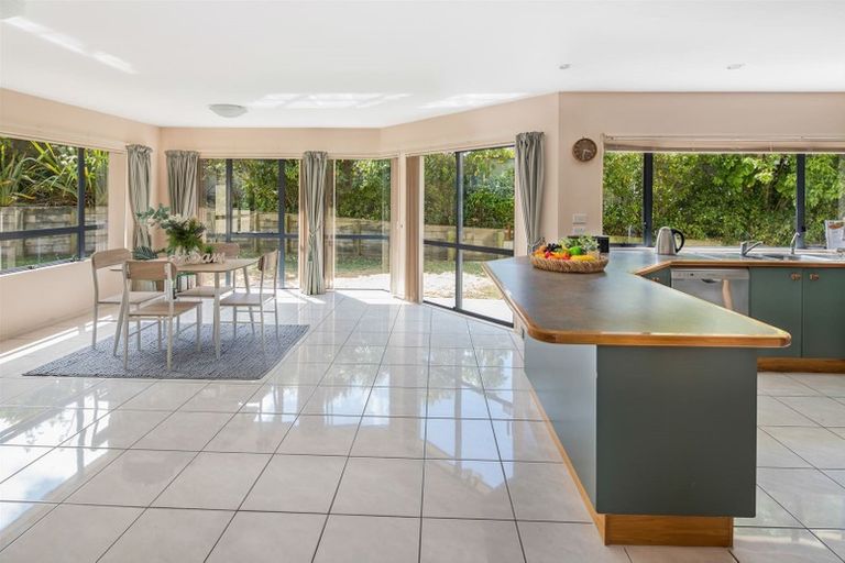 Photo of property in 7 Gresford Place, Churton Park, Wellington, 6037