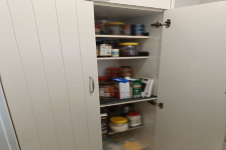 Photo of property in 105 Archibald Road, Kelston, Auckland, 0602