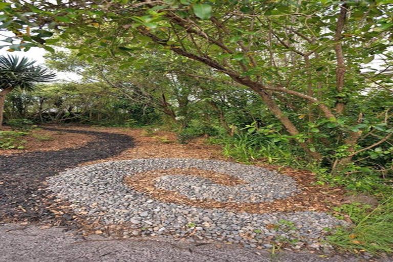 Photo of property in 2/15b Nandana Drive, Glen Eden, Auckland, 0602