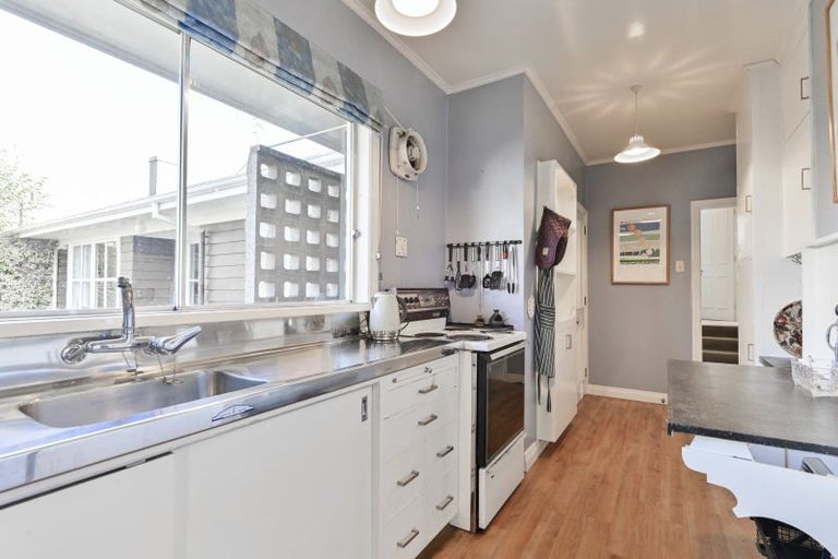 Photo of property in 72a Te Mata Road, Havelock North, 4130