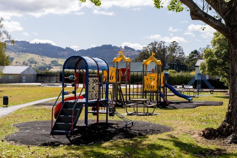 Photo of property in 7 Howorth Road, Fairfield, Dunedin, 9018