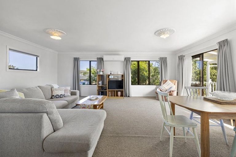 Photo of property in 6 Uenuku Avenue, Raglan, 3225