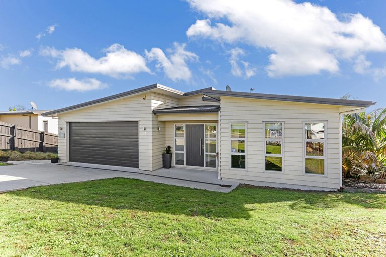 Photo of property in 64 Isabella Drive, Pukekohe, 2120