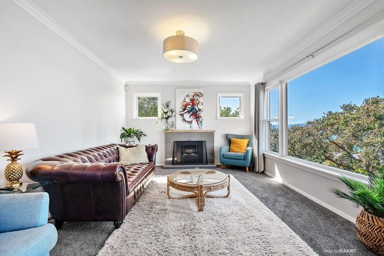 Photo of property in 15b Waru Street, Khandallah, Wellington, 6035