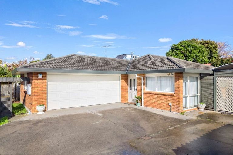 Photo of property in 50a Torkar Road, Clarks Beach, 2122