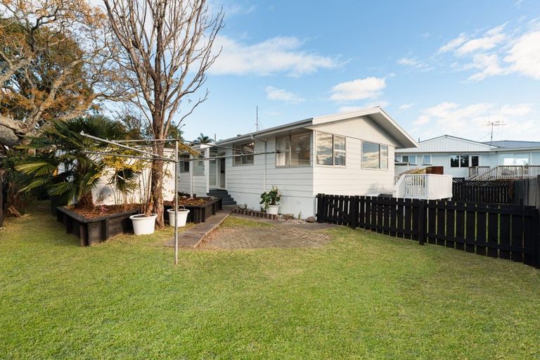 Photo of property in 117 Sutherland Road, Brookfield, Tauranga, 3110