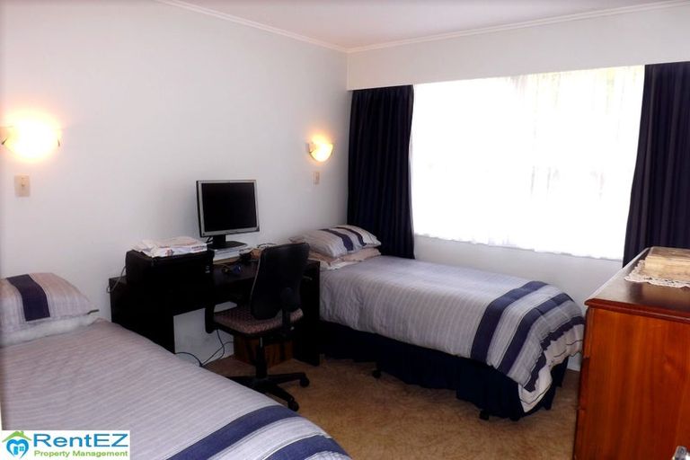 Photo of property in 36 Marlborough Avenue, Glenfield, Auckland, 0629