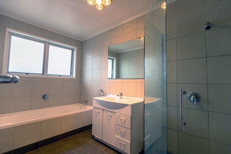 Photo of property in 17 John F Kennedy Drive, Milson, Palmerston North, 4414