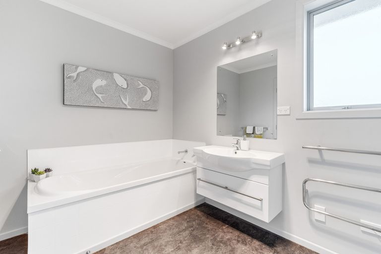 Photo of property in 23 Grandvista Drive, Green Island, Dunedin, 9018